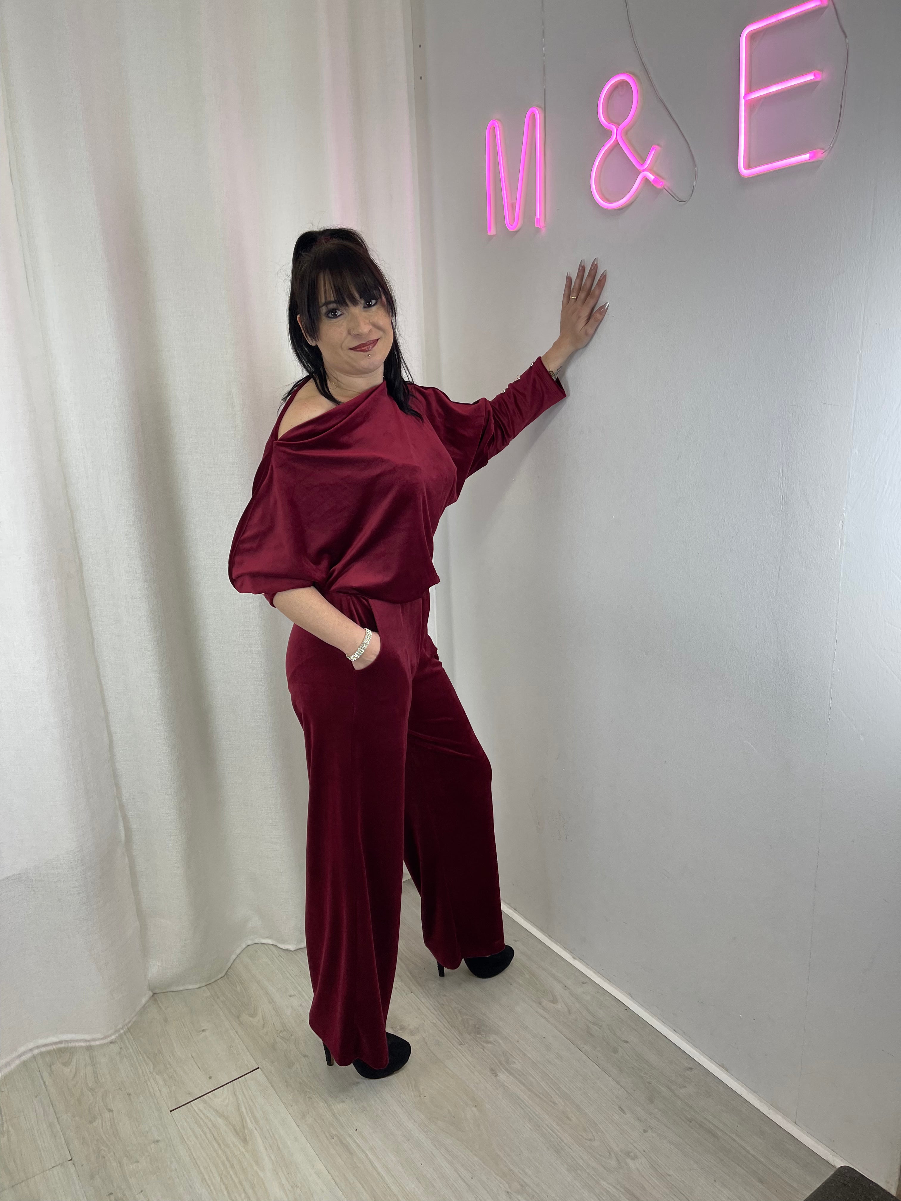 Conjunto de terciopelo elegante para mujer – Talla única – Disponible en 3 colores
