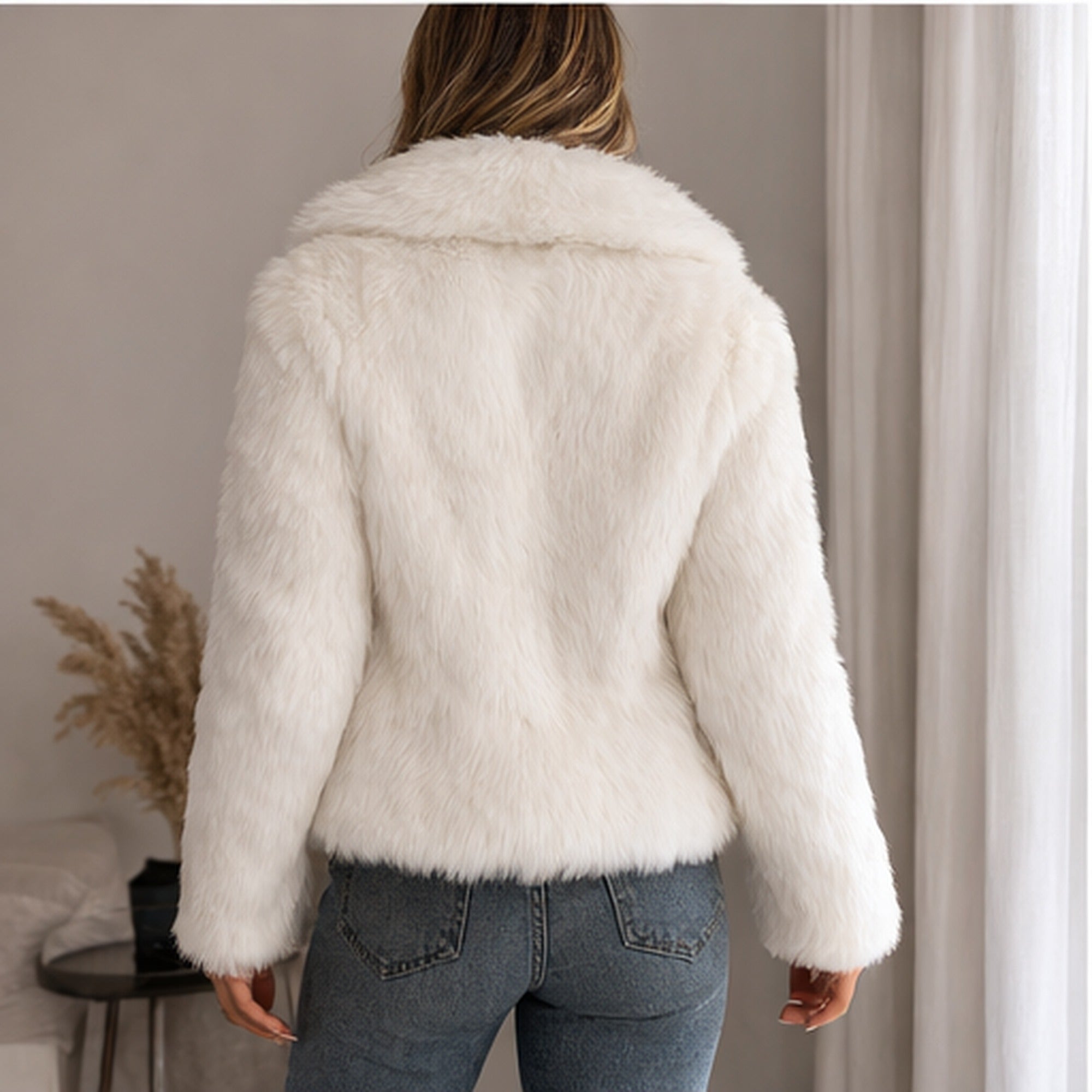Chaqueta de pelo blanca entallada, talla 12 UK / 40 EU
